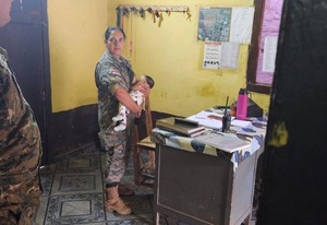 Diario HOY | Un gesto de amor: tras accidente, suboficial amamantó a una bebé