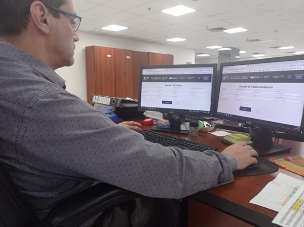 Diario HOY | BECAL: presentan lista de exbecarios, su área de conocimiento y currículum