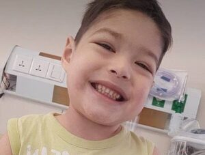 Niño con miocardiopatía recibe corazón artificial en el Hospital Acosta Ñu · Radio Monumental 1080 AM