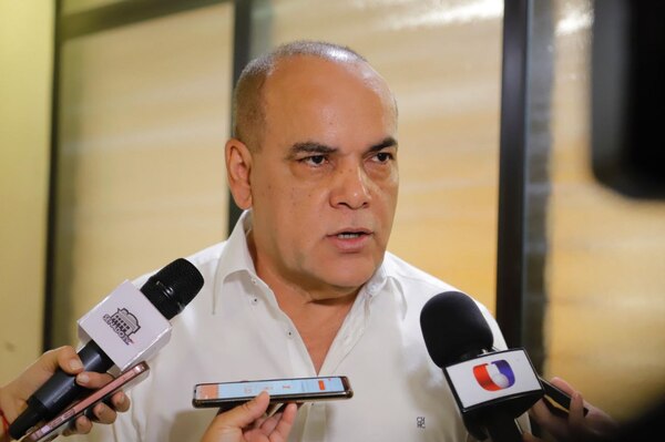 Diario HOY | Pretenden "cortar el chorro" a parlamentarios que lucran con sus empresas