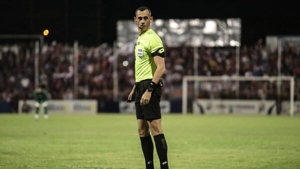 Juan Gabriel Benítez será el árbitro del último superclásico del año