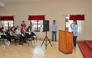 Realizan conferencia sobre prevención de suicidio