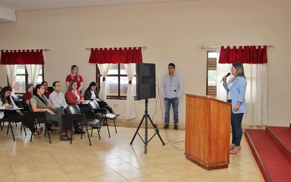 Realizan conferencia sobre prevención de suicidio