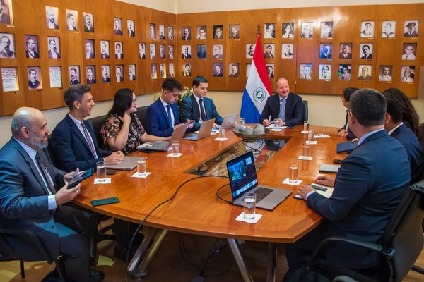 Ministerio de Economía recibe instrumento del BID-Clima - ADN Digital