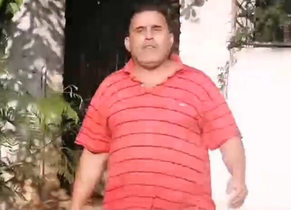 Hombre agrede a paseador de perros: “Me dice ‘andate de acá’ y suelta a sus perros” · Radio Monumental 1080 AM