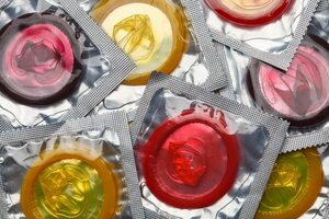 Fundación Vencer critica que “12 Ciencias” desconoce eficacia del preservativo sin base científica - Nacionales - ABC Color