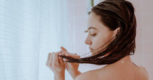 La Nación / Sal y shampoo: esta es la rutina de cuidado capilar con increíbles beneficios