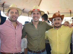 Intendente de Caapucú dice que es víctima de persecución política - Política - ABC Color