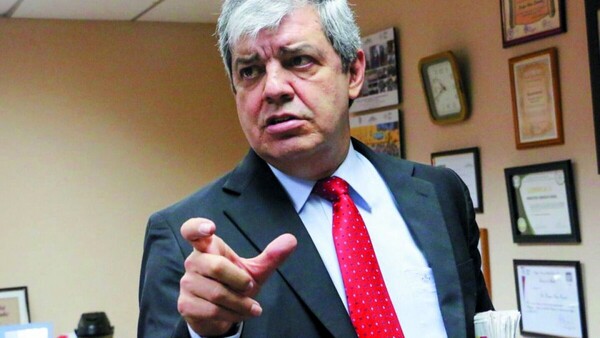 Asesora de Riera es representante legal de una contratista del Estado