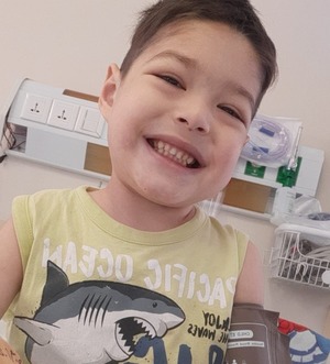 Conectan a un corazón artificial a niño de 5 años en espera de un trasplante - trece