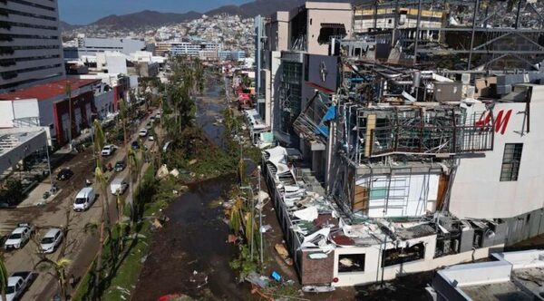 Otis deja 27 muertos y una estela de daños en el puerto mexicano de Acapulco - Radio Imperio 106.7 FM
