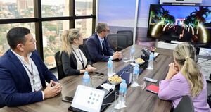 ITAIPU presentó a la Senatur el proyecto Villa Navideña-Hernandarias 2023