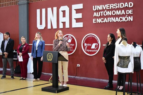 INICIÓ V CONGRESO INTERNACIONAL DE CIENCIA, DISEÑO Y TECNOLOGÍA EN LA UNAE - Itapúa Noticias