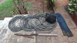 Atrapan a ladrón de cables subterráneos en Encarnación