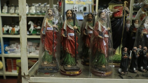 Celebran a San Judas Tadeo con vela de 7 días