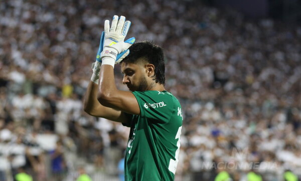 Versus / Miguel Martínez, invicto en clásicos y sin recibir un solo gol