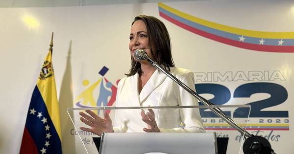 La Nación / Machado fue proclamada para pugnar contra Maduro