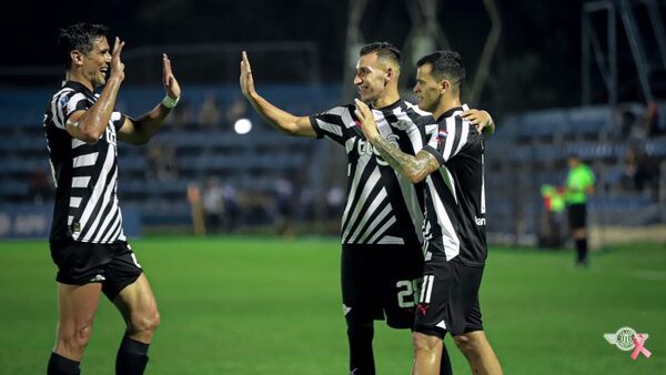 Libertad golea a Santaní y clasifica a las semifinales de la Copa Paraguay
