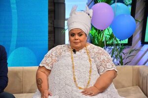 Mae Ercilia, la mujer que revela tu futuro en La Mañana de Unicanal - Unicanal