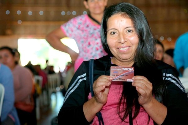Desarrollo Social destaca entrega de tarjetas y subsidios del programa Tekoporã Mbarete