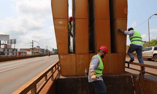 Realizan trabajos de mantenimiento en el viaducto del Km 4 de CDE