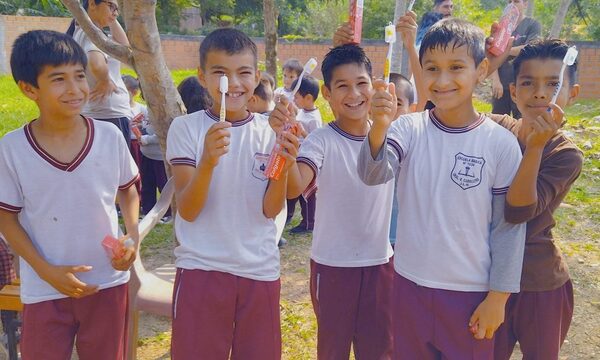 Efectúan atención integral en escuelas de CDE y Juan León Mallorquín