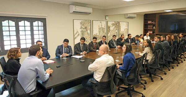 La Nación / Gobierno inició conversaciones con funcionarios desvinculados de Itaipú