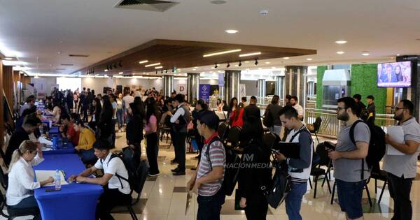 La Nación / Feria de empleo en CDE atrajo a más de 680 entrevistados
