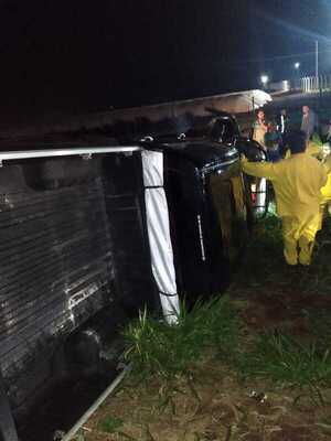 Imputan a conductor de camioneta involucrado en accidente rutero fatal - Radio Imperio 106.7 FM