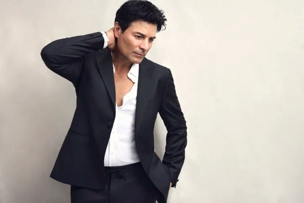 Chayanne regresa con romanticismo en su álbum ‘Bailemos otra vez’