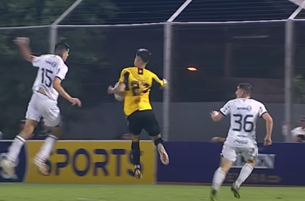 Versus / Análisis arbitral de la fecha 16: Correcta decisión en el gol anulado a Guaraní ante Olimpia