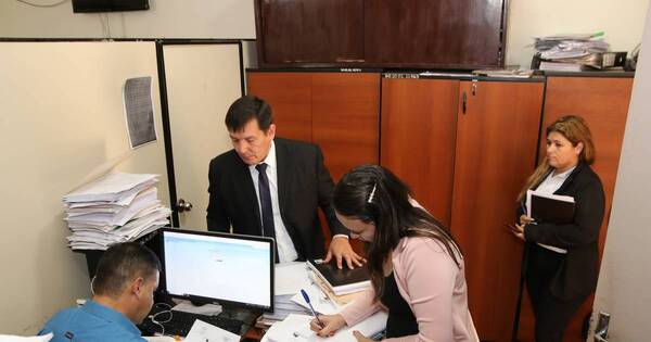 La Nación / Apartan a director anticorrupción del Indert por presuntos hechos irregulares