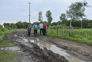 Ayolas: hace años vienen reclamando reparación de camino vecinal - Nacionales - ABC Color
