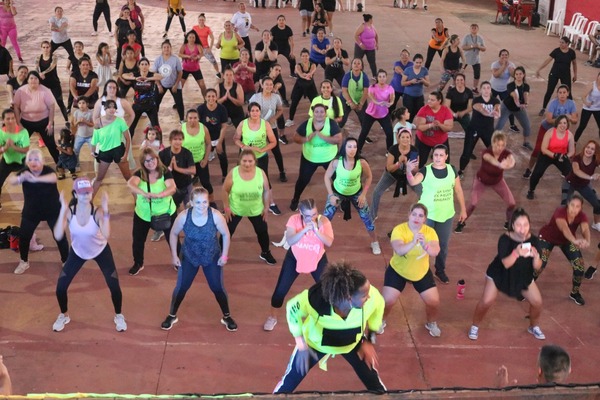 Ofrecen masterclass de zumba gratuita para conmemorar el octubre rosa en San Lorenzo - Unicanal