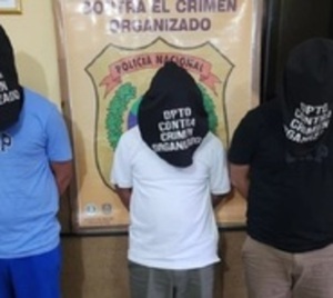 Caen supuestos asaltacajeros en Asunción - Paraguay.com