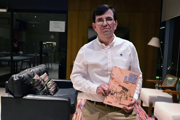 Juan Alberto Migliore presentó su libro “Fábrica de Dibujos. El nacimiento de la fotografía en Paraguay” - Sociales - ABC Color