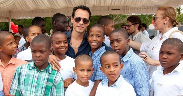 La Nación / Fundación Maestro Cares: el lado altruista de Marc Anthony