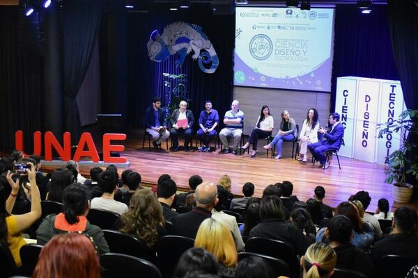 ULTIMO DÍA DEL V CONGRESO INTERNACIONAL DE CIENCIA, DISEÑO Y TECNOLOGÍA