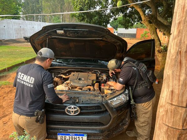 Senad incauta pistola, decenas de proyectiles y vehículo irregular en Capitán Bado