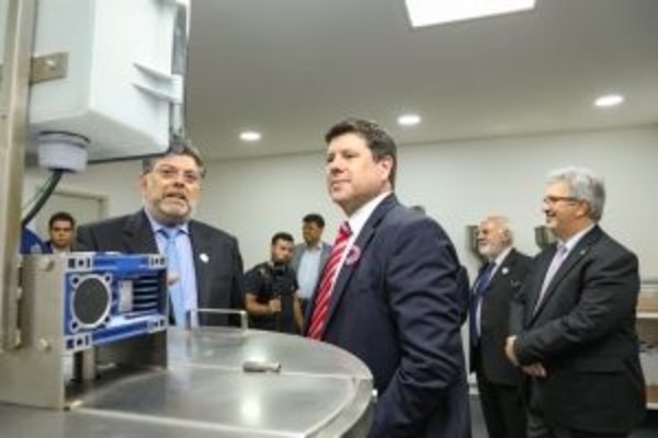 INAUGURAN PLANTA INDUSTRIAL DE NANOTECNOLOGÍAS EN LUQUE