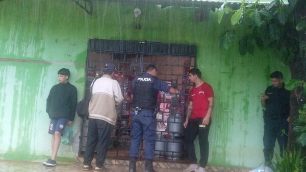 Ni la lluvia los para, motochorros llevan recaudación de un vendedor