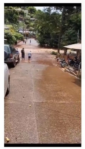 Barrios se inundan en CDE