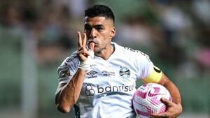 Luis Suárez llega a 550 goles en la victoria del Gremio