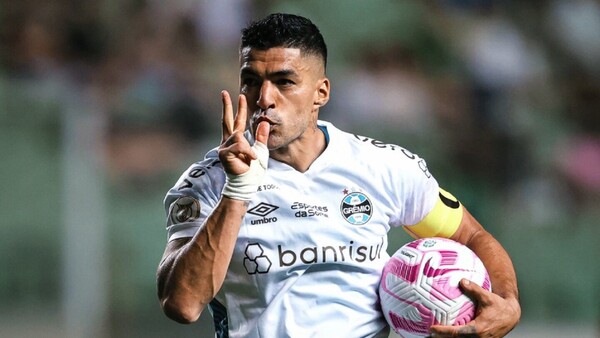 Luis Suárez llega a 550 goles en la victoria del Gremio