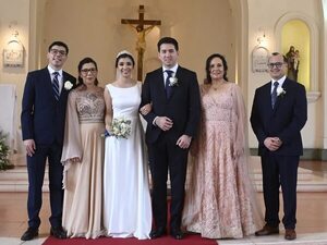 Andrea Micaela Arce Vargas y Riichi André Ota González - Sociales - ABC Color