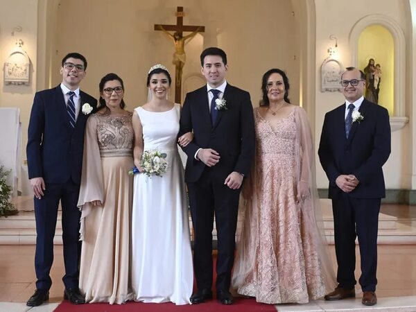 Andrea Micaela Arce Vargas y Riichi André Ota González - Sociales - ABC Color