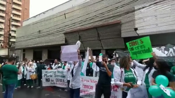 La educación universitaria es una deuda que crece y estanca el futuro