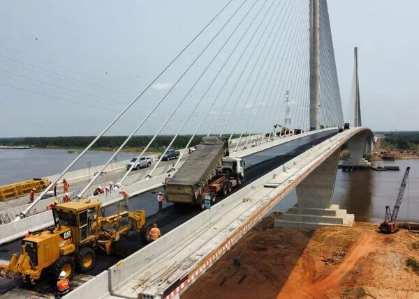 Puente “Héroes del Chaco”: Peña ni atiende  al pueblo Maká ante presunta invasión de su cementerio - Economía - ABC Color