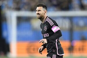 ¿Un octavo Balón de Oro para Messi, y el primero para Aitana Bonmatí? - Fútbol - ABC Color