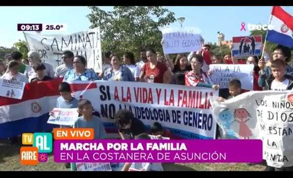 Por la Costanera, padres autoconvocados marchan por la familia - ADN Digital